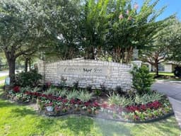 Carriage Inn - Conroe - Gallery Image 1
