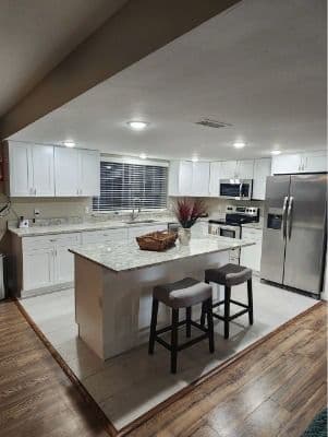 Scott'S Harbor - Gallery Image 2