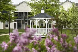 Crestwood Manor - Gallery Image 6