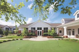 Crestwood Manor - Gallery Image 2