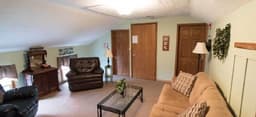 Green Wood Lodge - Gallery Image 4