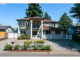 Masons' Adult Care Home, Edwin Balderas - Gallery Image 1