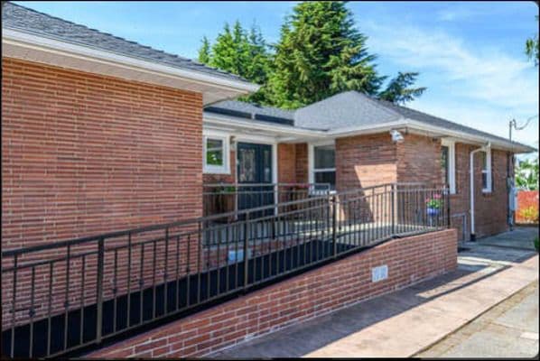 Genesee Senior Care Home - Gallery Image 6