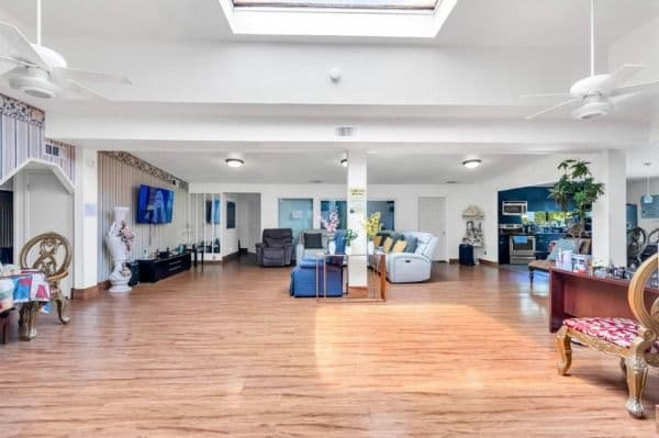 Palm Valley Care Home II - Gallery Image 5