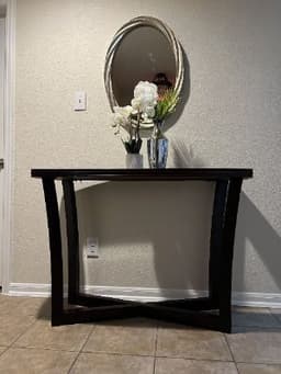 Tnj Homes - Graceful Living - Gallery Image 2
