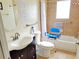 Augustine Palm House Assisted Living - Gallery Image 6