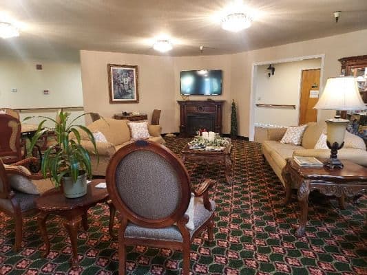 Sierra View Manor - Gallery Image 2