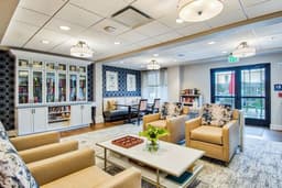 Clarendale at Bellevue Place - Gallery Image 6