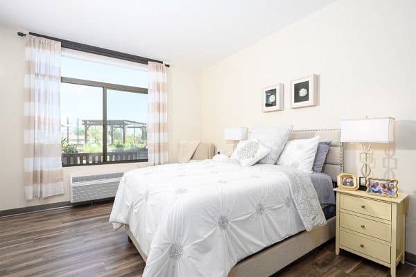 Beach Terrace - Gallery Image 3