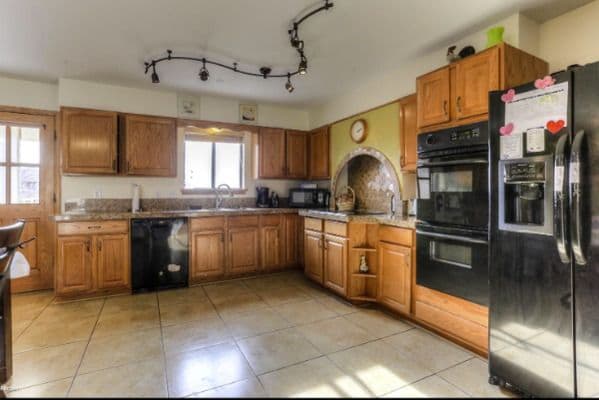 Senior Living at the Pinery - Gallery Image 2