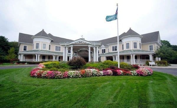 Islip Pearl Garden Manor
