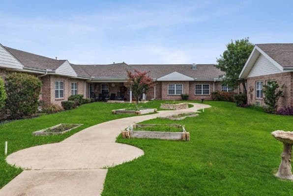 Bluebonnet Court - Gallery Image 2