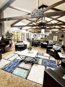 The Lodge at Palmer Point - Gallery Image 6