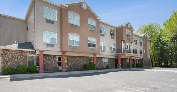 Valencia At Cottonwood Heights (CANYON CREEK ASSISTED LIVING) - Gallery Image 4