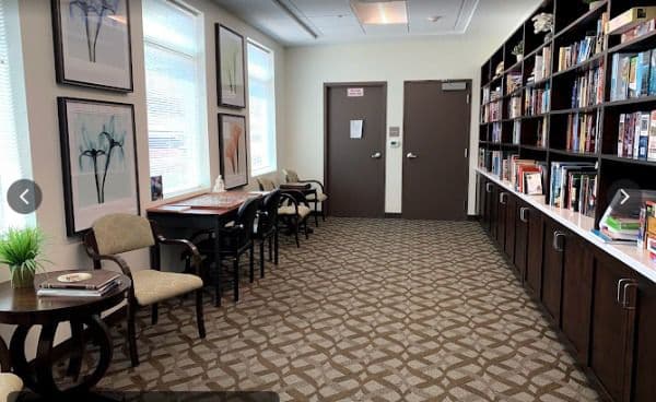 Riverway Assisted Living and Memory Care - Gallery Image 6