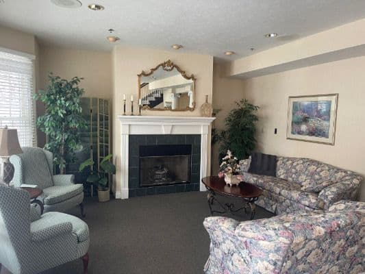 Crown Pointe - Greenfield - Gallery Image 2