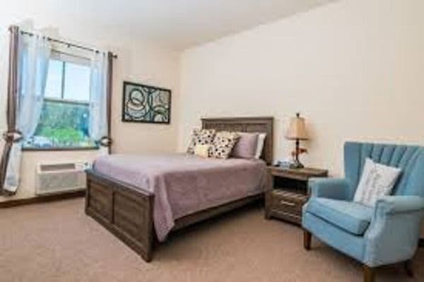 Oaks at Towne Lake - Gallery Image 4