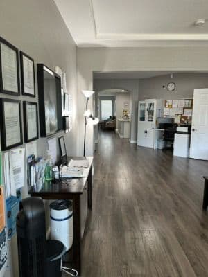Ca Caring Hands - Gallery Image 3