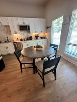Charlton Park - Arbor Way - Gallery Image 1