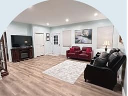 I King Manor - Gallery Image 2