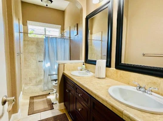Morgan Creek Comfort Care Home - Gallery Image 4