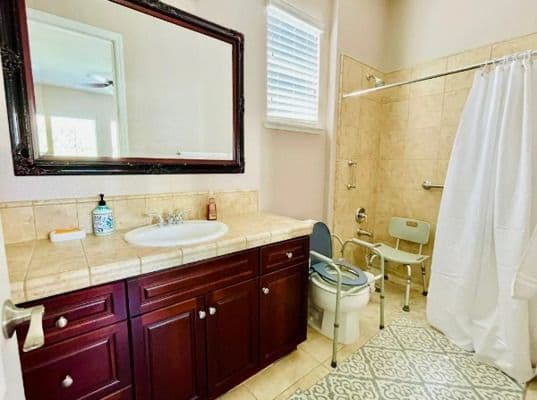 Morgan Creek Comfort Care Home - Gallery Image 5