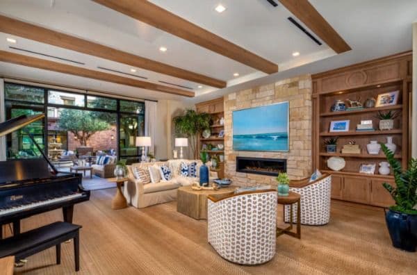 Clearwater Newport Beach - Gallery Image 2