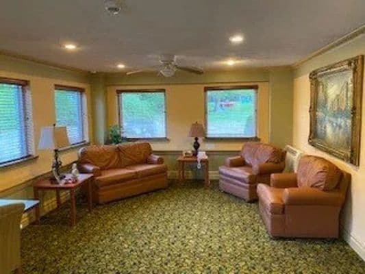 Graystone Manor At Bellemeade - Gallery Image 5