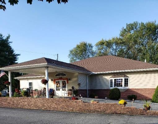 Arotin'S Hummingbird Estate