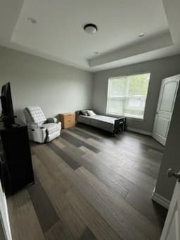 Crystal Creek Manor - Gallery Image 6