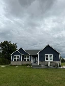 Crystal Creek Manor - Gallery Image 1