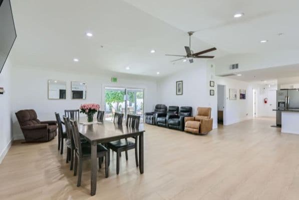 Senior Valley Assisted Living Ii - Gallery Image 5