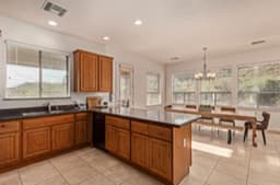 Senior Living At Superstition Mountains - Gallery Image 4