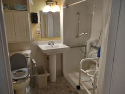 Alpha House - Gallery Image 2