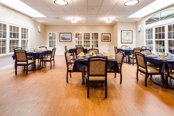 SOMERFORD HOUSE - HAGERSTOWN - Gallery Image 4