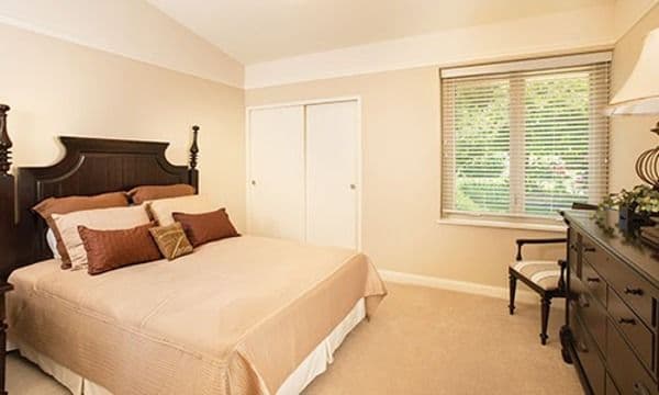 Four Seasons Retirement - Gallery Image 4